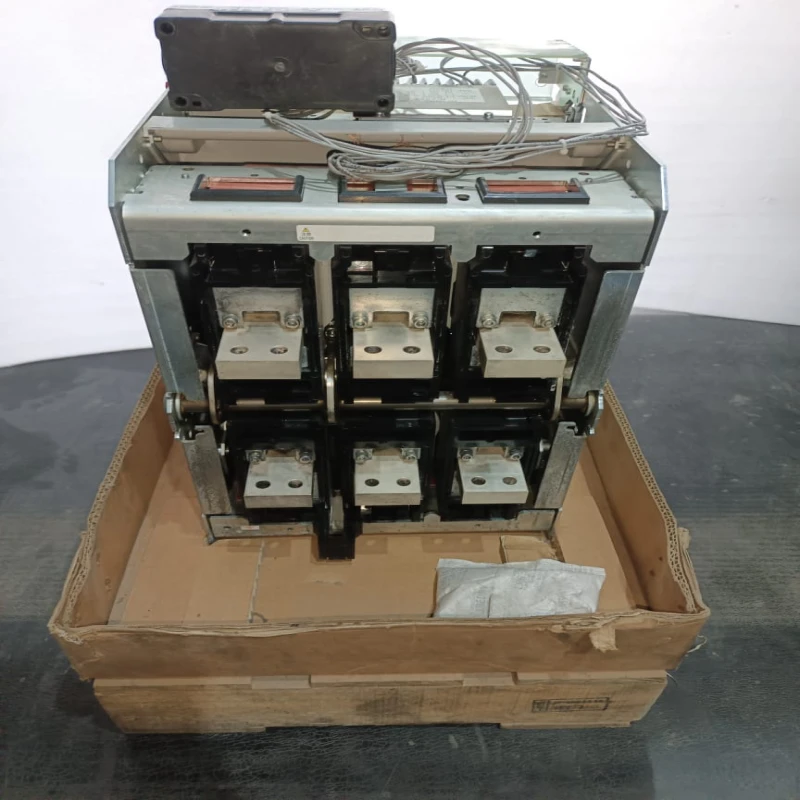 Allen-Bradley 1746-OB16 SLC 500 16-Point 24V DC Source Output Module thumbnail 7143